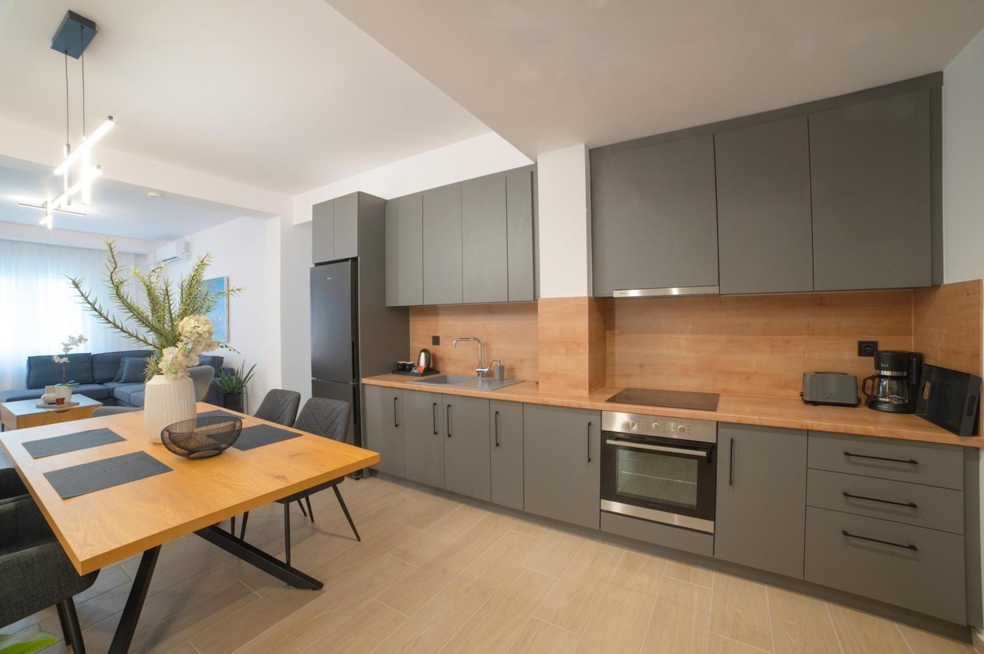 Versusartsuites *